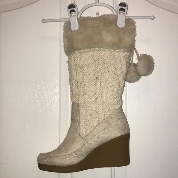 🥾 White Wedge Heel Boots WB18 - Picture 2 of 2